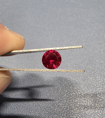 Natural red ruby 7mm round - red,