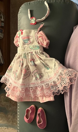 Four piece outfit - -, 14.5"