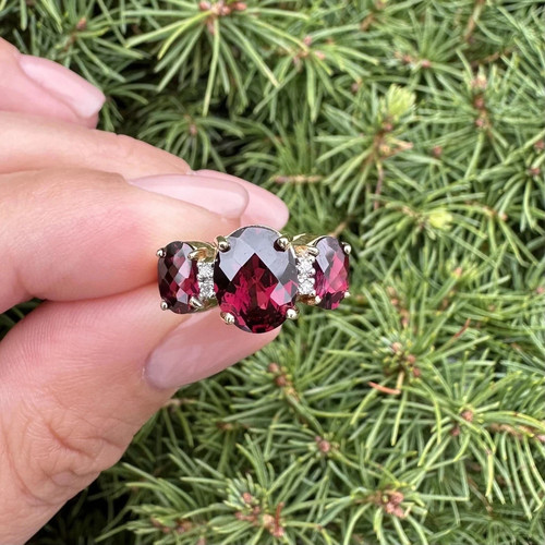 Oval cut natural ruby - 3.00, ct